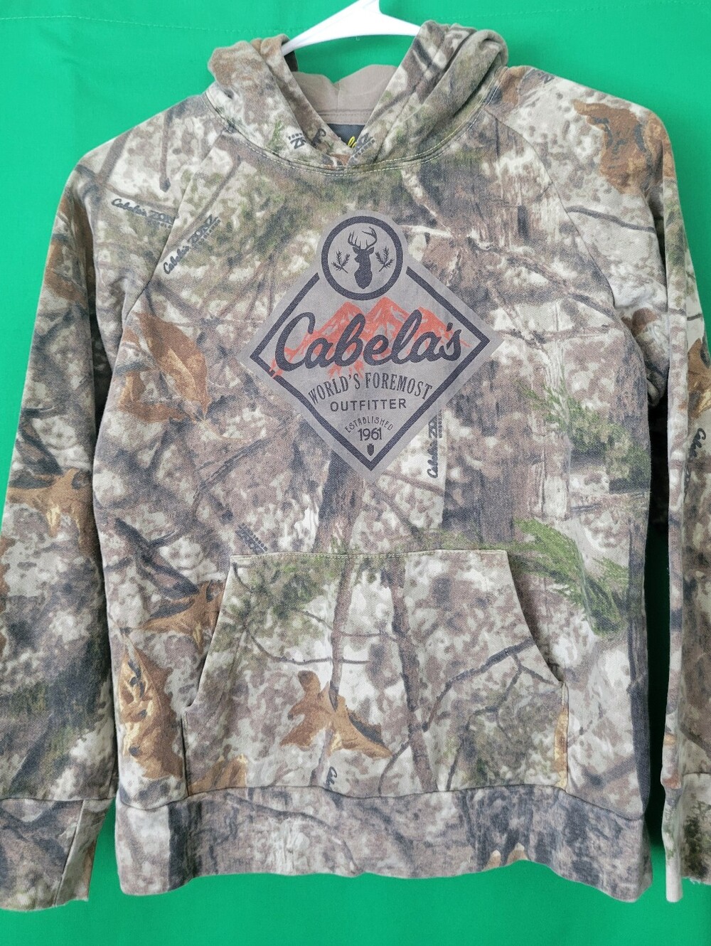 Cabela's Pullover Jacket Hoodie Logo Patch Camo Boy Sz Medium Hunting Outdoor